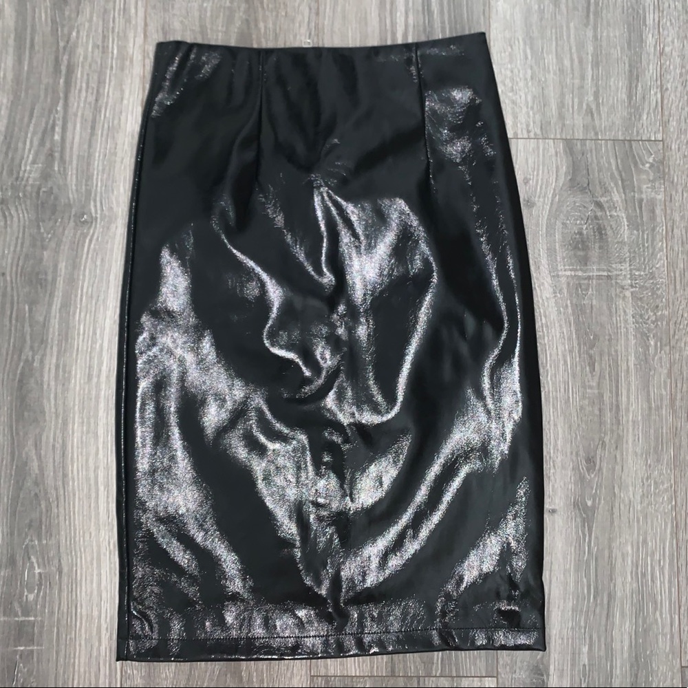 faux leather pencil skirt with zipper - Picture 2 of 4